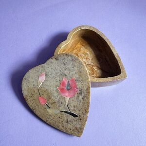 Carved Heart Soapstone Flower Inlay Gemstone Jewelry Gift Trinket Box
